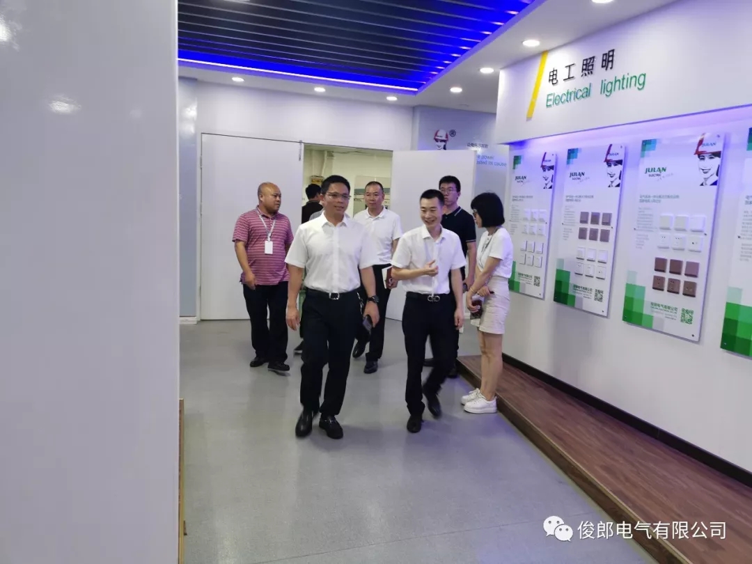  市委常委柳市鎮(zhèn)黨委書記董慶標(biāo)赴俊郎調(diào)研、指導(dǎo)