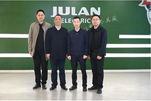  樂清市副市長葉序鋒領導一行蒞臨俊郎電氣走訪調研